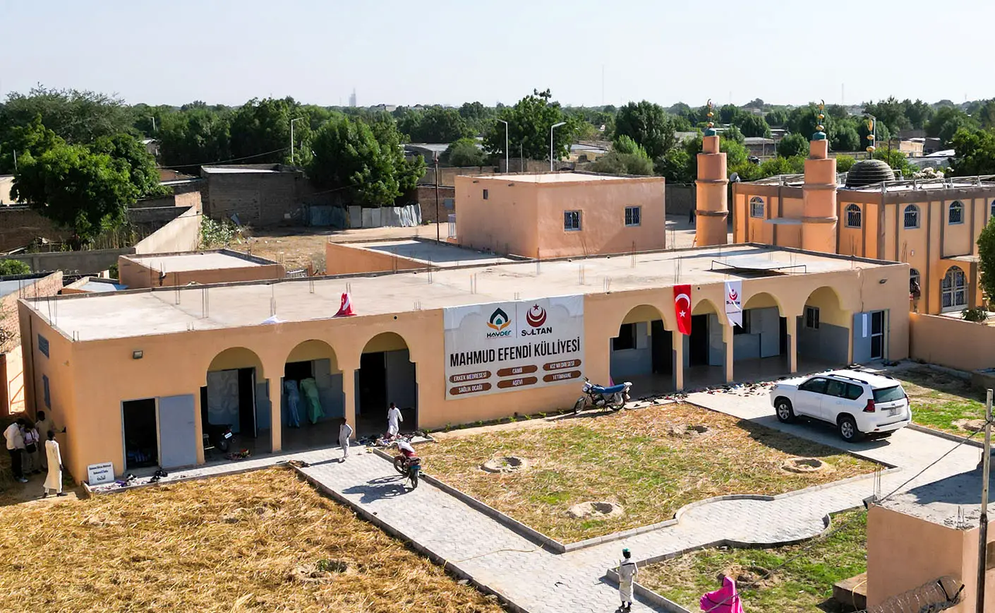 AFRİKA ÇADDAKİ KÜLLİYEMİZ AÇILMIŞTIR.